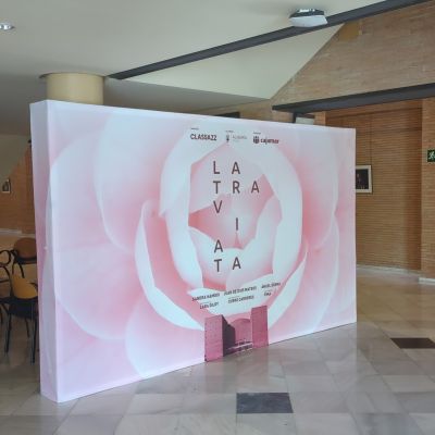 Photocall Pop Up personalizado con impresión portátil para eventos