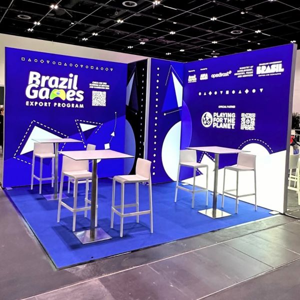 Stand Retroiluminado con Cajas de Luz Portátiles Modulares BIG LED UP 6×4 m