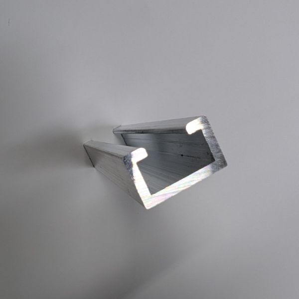 Perfil de Pared para Lona con Tensor de PVC Blanco