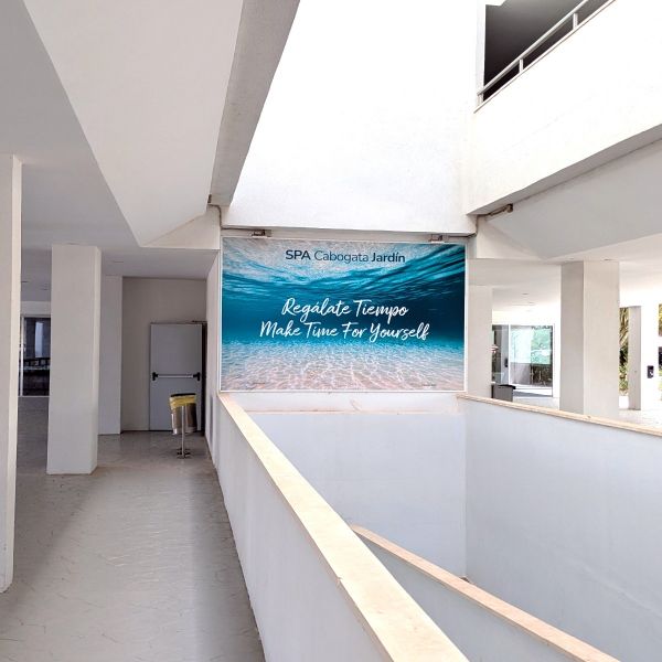 Perfil de Pared con Tensor de PVC Blanco 20x12 mm + Lona 450g