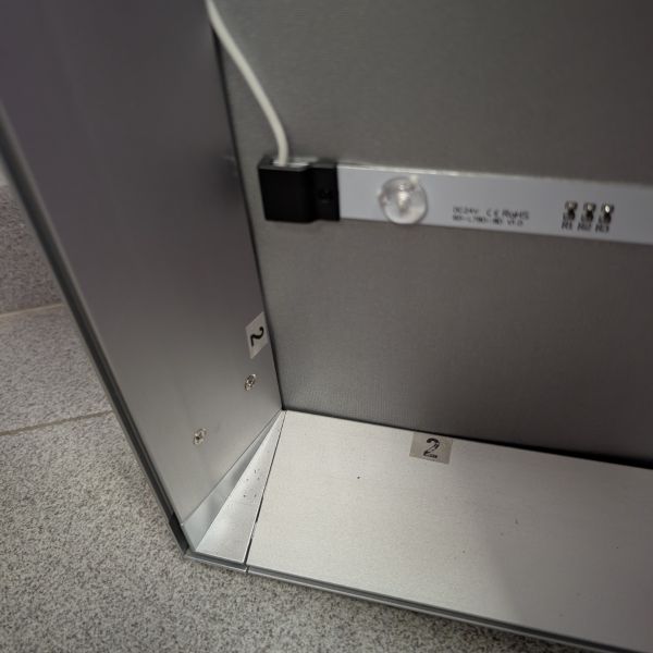 Caja de Luz Portátil Una Cara 85x200cm con Tela Backlight Incluida