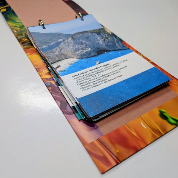 Muestrario de Materiales Flexibles Personalizado con tu Logotipo