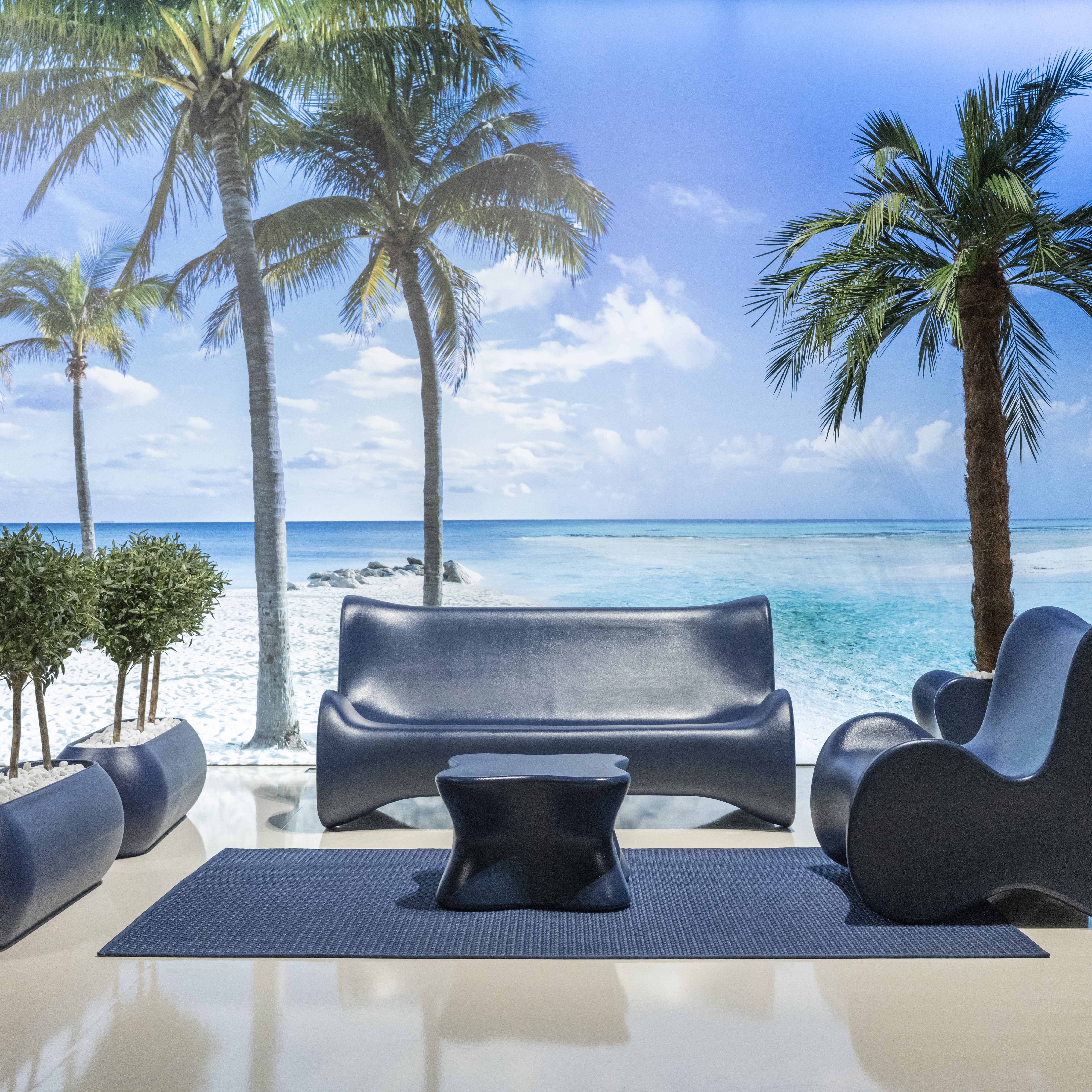 Cajas de Luz Gigantes para Vondom: Proyecto de Éxito B2B