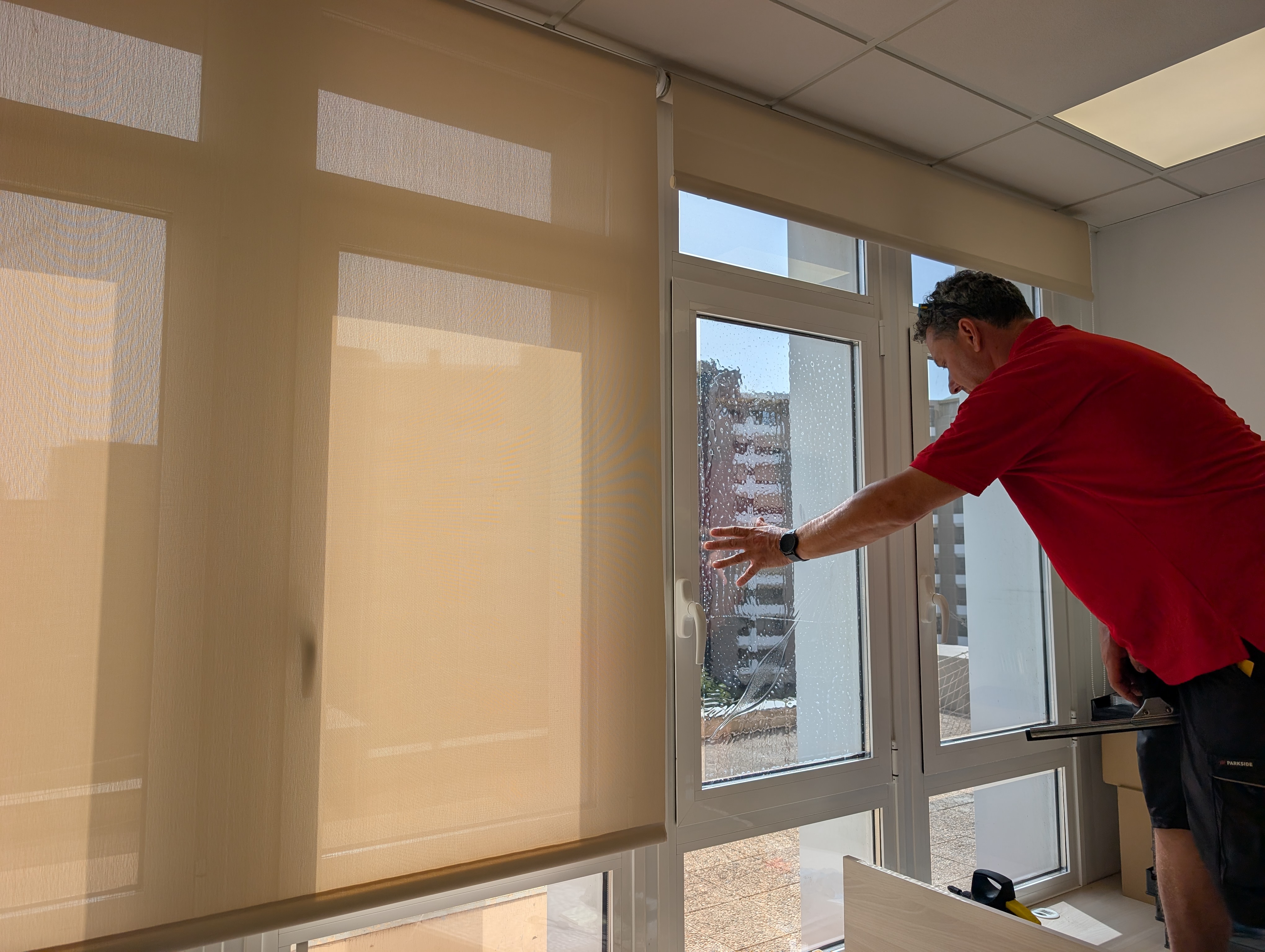 Lámina solar para ventanas: usos y ventajas
