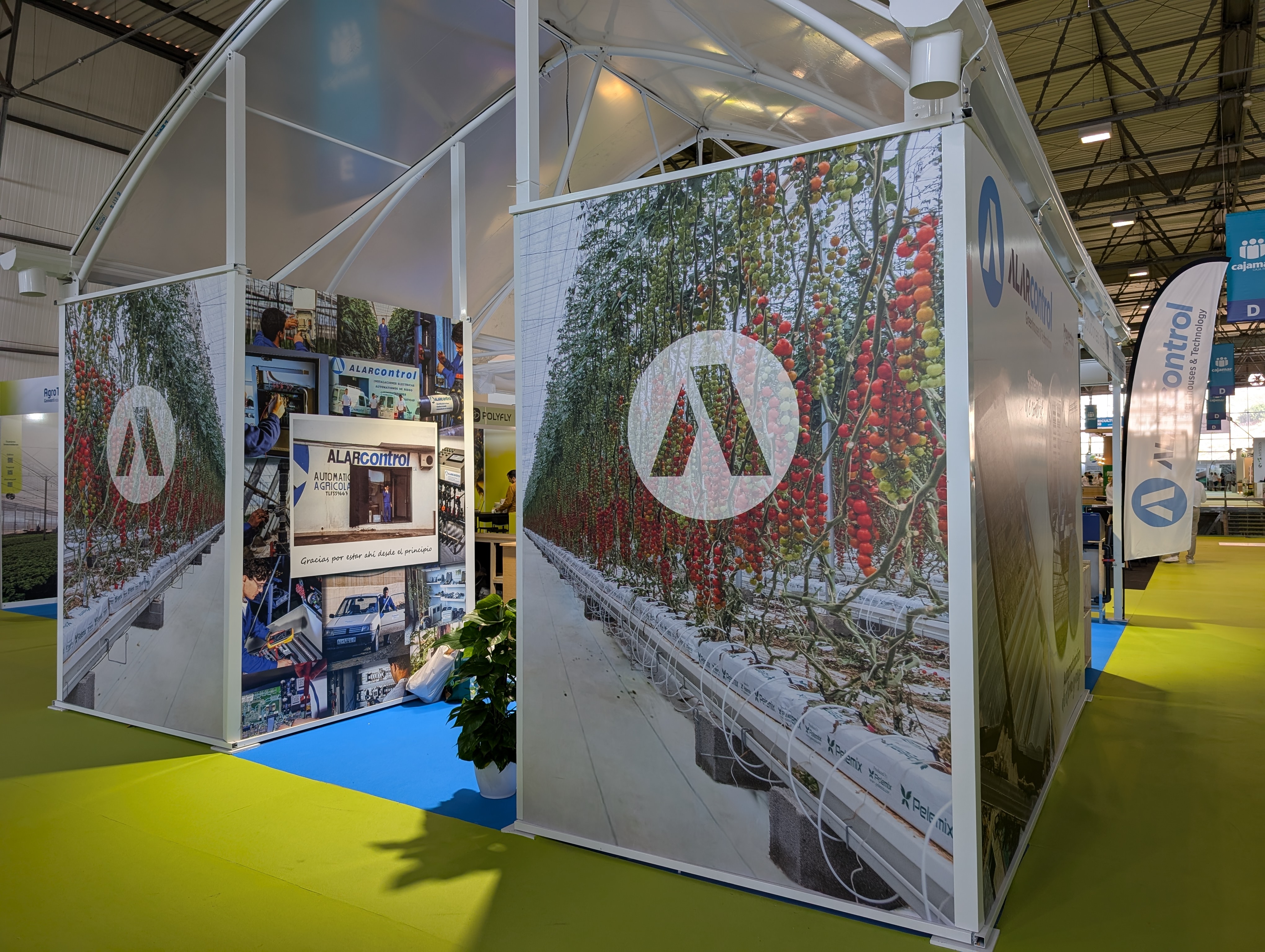 Panel rígido ultraligero Pegasus 10 mm utilizado en gráficos de gran formato en Infoagro 2025